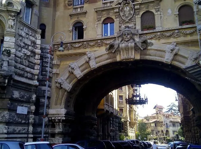 The Queen's Coffer Рим